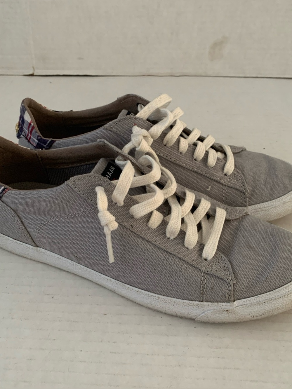 Cole Haan Trafton Club Court Tennis Shoes  Grey Chambray Womens Size 6.5 EUC